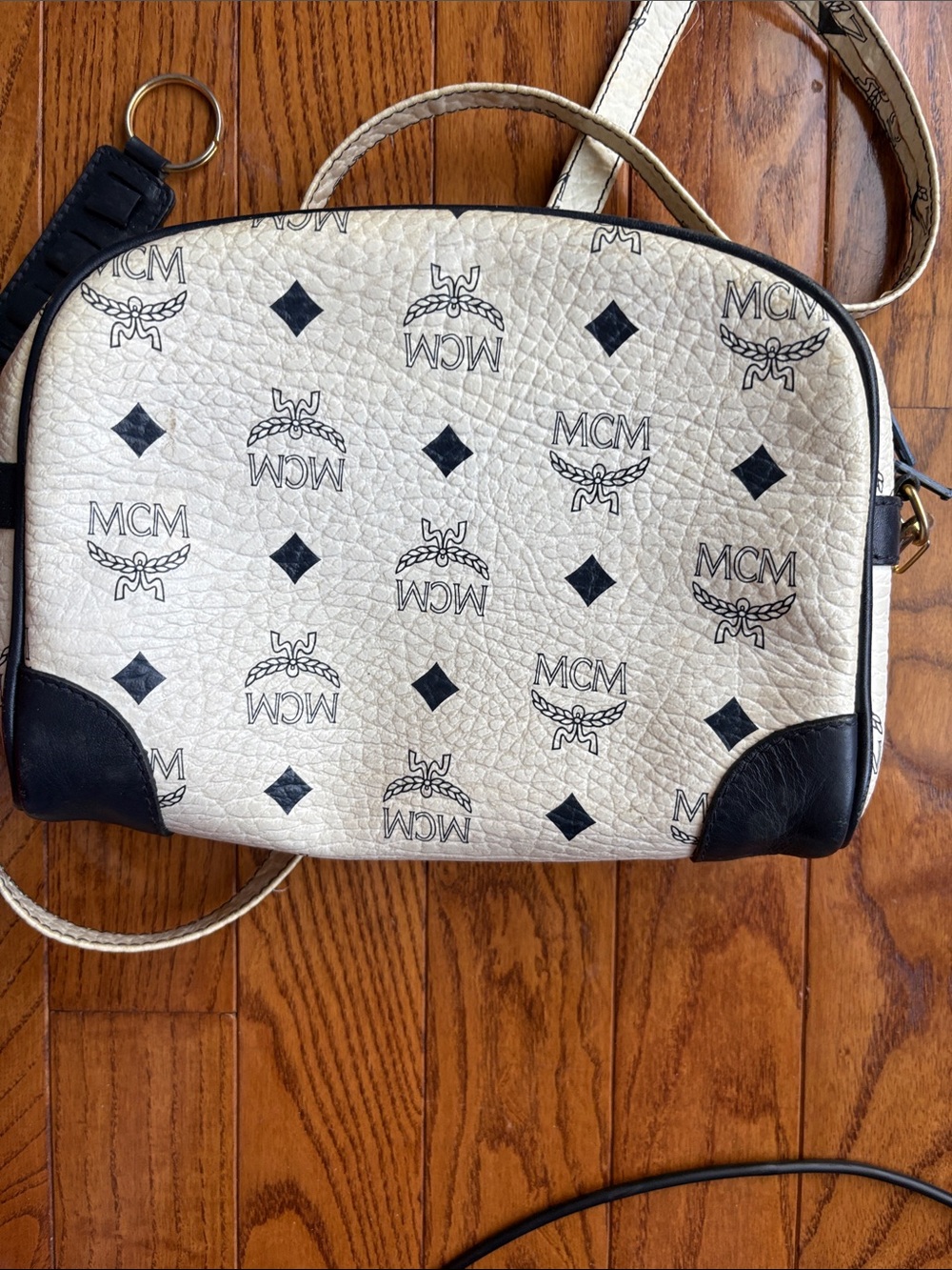 🔥RARE Vintage MCM Michael Cromer Era Golf Collection White Visetos Crossbody Bag - Picture 6 of 16